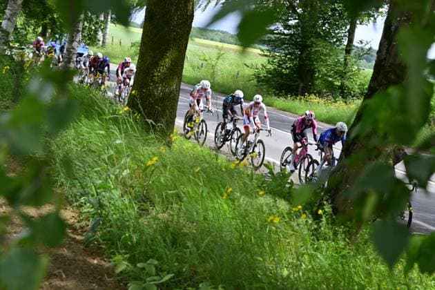 Tour de Wallonie 2026 Stage 3 VAUX-SUR-SÛRE, BELGIUM - JUNE 03 : Illustration picture of the peloton during stage 3 of the 47th edition of Ethias Tour de Wallonie an UCI ProSeries 2.Pro cycling road race stage for Men Elite of 176.9 km with start in Habay and finish in Vaux-sur-Sûre on June 3, 2026 in Vaux-sur-Sûre, Belgium, 03 06 2026 ( Motordriver Pieter Van Herzele - Vaux-sur-Sûre Belgium  Copyright: xSesx