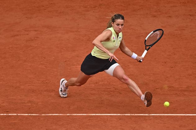 French Open - Maja Chwalinska v Anna Kalinskaya Maja Chwalinska (POL) during her 1 4 final round at the 2026 Roland-Garros tournament in Paris, FRANCE, on June 3, 2026. Photo by Corinne Dubreuil ABACAPRESS.COM Paris France  Copyright: xDubreuilxCorinne ABACAx