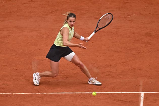 French Open - Maja Chwalinska v Anna Kalinskaya Maja Chwalinska (POL) during her 1 4 final round at the 2026 Roland-Garros tournament in Paris, FRANCE, on June 3, 2026. Photo by Corinne Dubreuil ABACAPRESS.COM Paris France  Copyright: xDubreuilxCorinne ABACAx
