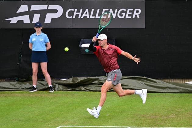 Tennis Lexus Birmingham Open Christopher O Connell of Australia returns during the Lexus Birmingham Open WTA125 ATP, Tennis Herren Challenger tennis at Edgbaston Priory Club, Birmingham, UK on 3 June 2026. Birmingham Edgbaston Priory Club West Midlands UK Editorial use only , Copyright: xDennisxGoodwinx PSI-24320-0055