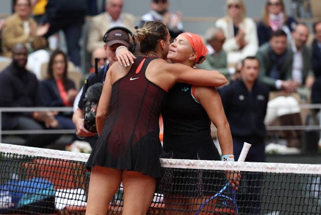ROLAND GARROS 2026 Thierry Larret MAXPPP - PARIS (75) 03 06 2026 Thierry Larret Maxppp. Tennis. Roland Garros 2026. Internationaux de France de tennis. Stade Roland Garros, Paris (75). Le 3 Juin. Court Philippe CHATRIER : Aryna SABALENKA (RUS) vs Diane SHNAIDER (RUS). PARIS (75) STADE ROLAND GARROS PARIS ILE DE FRANCE FRANCE  Copyright: xMAXPPPxThierryxLarretx TLR202606031233 TLR202606031233