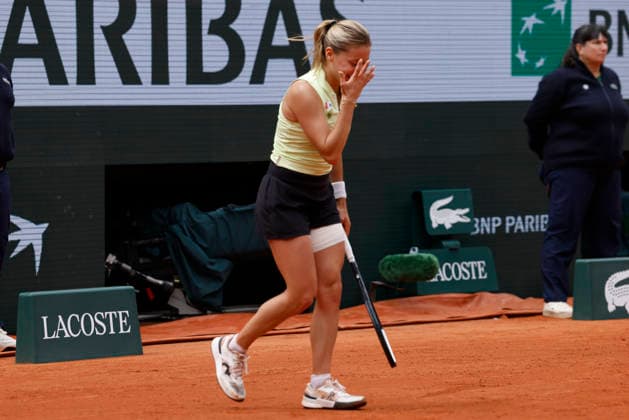 June 3, 2026, Paris, Paris, France: Maja CHWALINSKA (POL ) in action during the tennis Grand Slam of Roland Garros 2026, at Roland Garros Stadium - on June 3 2026 .Paris - France Tennis Grand Slam Of Roland Garros 2026 Match Between JAnna KALINSKAYA (RUS) And Maja CHWALINSKA (POL  - ZUMAb253 20260603_zsp_b253_016 Copyright: xLoicxBaratouxx