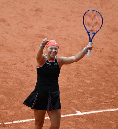 Franch Open 2026 French Open Paris Roland Garros Day 11 03.06.2026 Diana Shnaider beats No.1 Seed Arena Sabalenka in three sets Photo:- Roger Parker International Sports Fotos Ltd PARIS FRANCE Copyright: xx