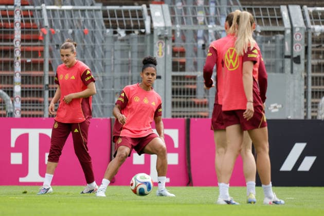 03 06 2026, xgrfx, Football DFB Media Dates, German Womens National Team Training v l Shekiera Martinez German Womens National Team DFL DFB REGULATIONS PROHIBIT ANY USE OF PHOTOGRAPHS as IMAGE SEQUENCES and or QUASI VIDEO Cologne