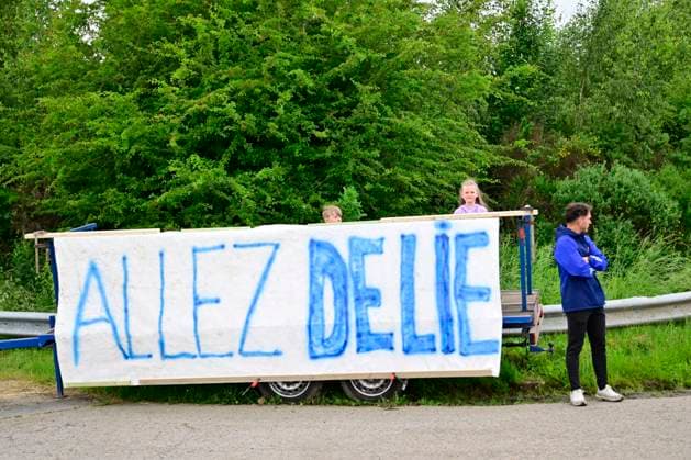 Tour de Wallonie 2026 Stage 3 VAUX-SUR-SÛRE, BELGIUM - JUNE 03 : Fans of De Lie Arnaud (BEL) of Lotto Intermarche pictured during stage 3 of the 47th edition of Ethias Tour de Wallonie an UCI ProSeries 2.Pro cycling road race stage for Men Elite of 176.9 km with start in Habay and finish in Vaux-sur-Sûre on June 3, 2026 in Vaux-sur-Sûre, Belgium, 03 06 2026 ( Motordriver Pieter Van Herzele - Vaux-sur-Sûre Belgium  Copyright: xSesx