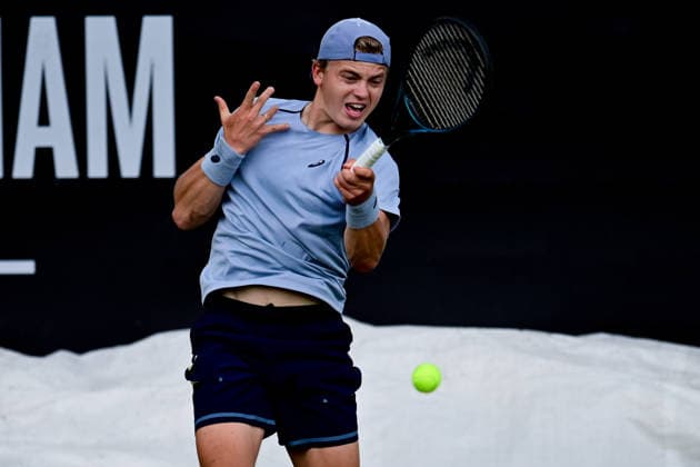 Tennis Lexus Birmingham Open Felix Gill of Great Britain returns during the Lexus Birmingham Open WTA125 ATP, Tennis Herren Challenger tennis at Edgbaston Priory Club, Birmingham, UK on 3 June 2026. Birmingham Edgbaston Priory Club West Midlands UK Editorial use only , Copyright: xDennisxGoodwinx PSI-24320-0070