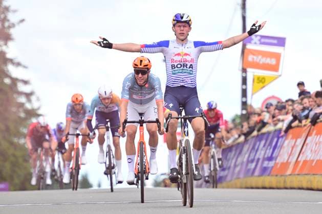 Tour de Wallonie 2026 Stage 3 VAUX-SUR-SÛRE, BELGIUM - JUNE 03 : Pithie Laurence (NZL) of Red Bull BORA Hansgrohe celebrates the win during stage 3 of the 47th edition of Ethias Tour de Wallonie an UCI ProSeries 2.Pro cycling road race stage for Men Elite of 176.9 km with start in Habay and finish in Vaux-sur-Sûre on June 3, 2026 in Vaux-sur-Sûre, Belgium, 03 06 2026 ( Motordriver Pieter Van Herzele - Vaux-sur-Sûre Belgium  Copyright: xSesx