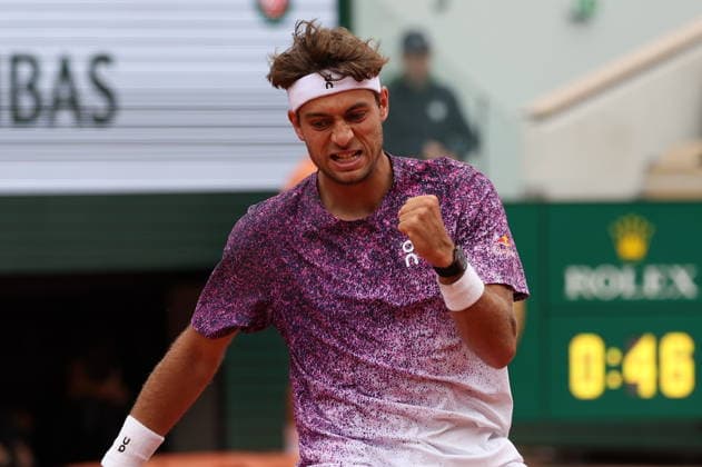 ROLAND GARROS 2026 Thierry Larret MAXPPP - PARIS (75) 03 06 2026 Thierry Larret Maxppp. Tennis. Roland Garros 2026. Internationaux de France de tennis. Stade Roland Garros, Paris (75). Le 3 Juin. Court Philippe CHATRIER : Felix AUGER-ALIASSIME (CAN) vs Flavio COBOLLI (ITA). PARIS (75) STADE ROLAND GARROS PARIS ILE DE FRANCE FRANCE  Copyright: xMAXPPPxThierryxLarretx TLR202606031576 TLR202606031576