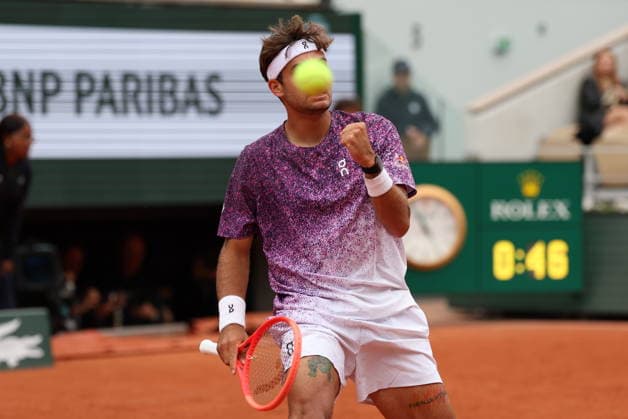 ROLAND GARROS 2026 Thierry Larret MAXPPP - PARIS (75) 03 06 2026 Thierry Larret Maxppp. Tennis. Roland Garros 2026. Internationaux de France de tennis. Stade Roland Garros, Paris (75). Le 3 Juin. Court Philippe CHATRIER : Felix AUGER-ALIASSIME (CAN) vs Flavio COBOLLI (ITA). PARIS (75) STADE ROLAND GARROS PARIS ILE DE FRANCE FRANCE  Copyright: xMAXPPPxThierryxLarretx TLR202606031579 TLR202606031579
