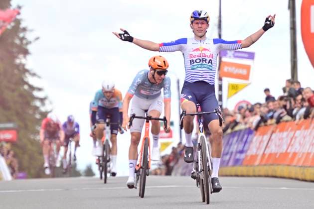 Tour de Wallonie 2026 Stage 3 VAUX-SUR-SÛRE, BELGIUM - JUNE 03 : Pithie Laurence (NZL) of Red Bull BORA Hansgrohe celebrates the win during stage 3 of the 47th edition of Ethias Tour de Wallonie an UCI ProSeries 2.Pro cycling road race stage for Men Elite of 176.9 km with start in Habay and finish in Vaux-sur-Sûre on June 3, 2026 in Vaux-sur-Sûre, Belgium, 03 06 2026 ( Motordriver Pieter Van Herzele - Vaux-sur-Sûre Belgium  Copyright: xSesx