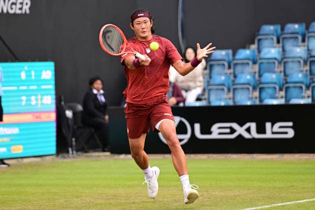 Tennis Lexus Birmingham Open Zhizhen Zhang of China returns during the Lexus Birmingham Open WTA125 ATP, Tennis Herren Challenger tennis at Edgbaston Priory Club, Birmingham, UK on 3 June 2026. Birmingham Edgbaston Priory Club West Midlands UK Editorial use only , Copyright: xDennisxGoodwinx PSI-24320-0095