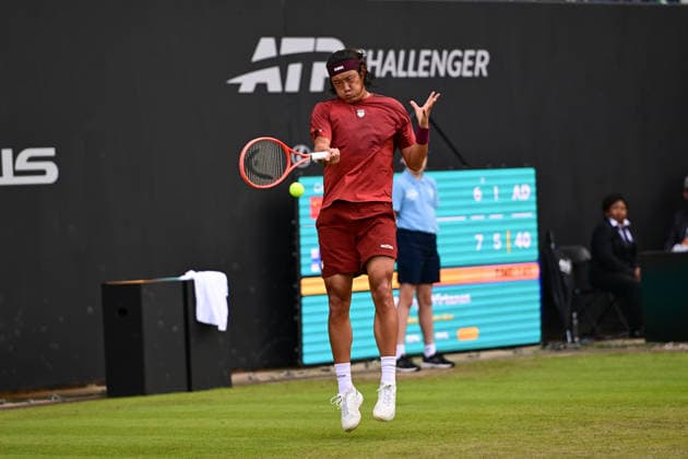 Tennis Lexus Birmingham Open Zhizhen Zhang of China returns during the Lexus Birmingham Open WTA125 ATP, Tennis Herren Challenger tennis at Edgbaston Priory Club, Birmingham, UK on 3 June 2026. Birmingham Edgbaston Priory Club West Midlands UK Editorial use only , Copyright: xDennisxGoodwinx PSI-24320-0096