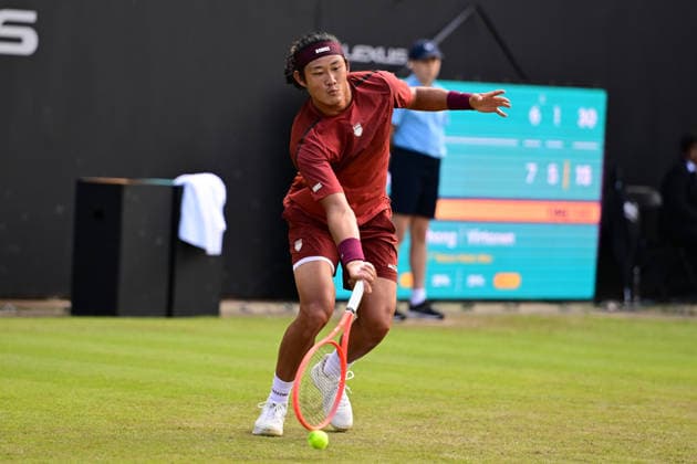 Tennis Lexus Birmingham Open Zhizhen Zhang of China returns during the Lexus Birmingham Open WTA125 ATP, Tennis Herren Challenger tennis at Edgbaston Priory Club, Birmingham, UK on 3 June 2026. Birmingham Edgbaston Priory Club West Midlands UK Editorial use only , Copyright: xDennisxGoodwinx PSI-24320-0112
