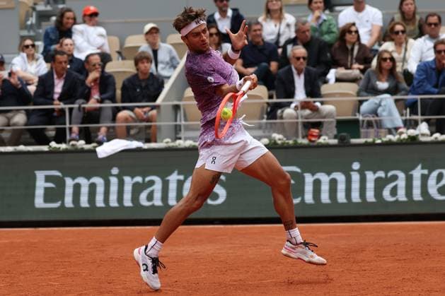 ROLAND GARROS PHOTOPQR LE PARISIEN Le Parisien Arnaud Journois ; PARIS ; 03 06 2026 ; Paris. Stade Roland Garros, le 3 juin 2026. Tennis. Internationaux de France de Roland Garros. Simple Messieurs Court Philippe Chatrier - 1 4 finale Felix Auger Aliassime vs Flavio Cobolli Photo Le Parisien Arnaud Journois PARIS France  Copyright: xPHOTOPQR LExPARISIEN MAXPPPxLexParisienx xArnaudxJournoisx 20260603LPA1635 20260603LPA1635
