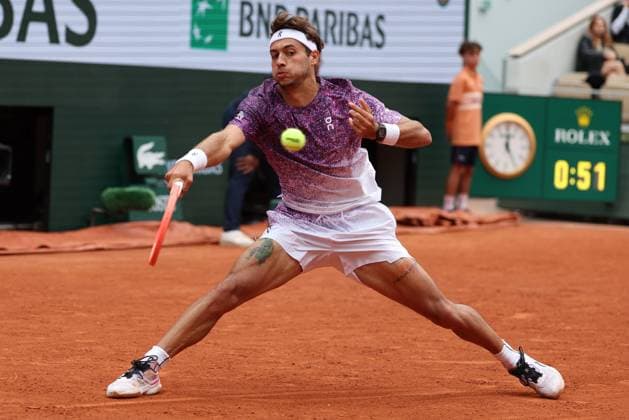 ROLAND GARROS PHOTOPQR LE PARISIEN Le Parisien Arnaud Journois ; PARIS ; 03 06 2026 ; Paris. Stade Roland Garros, le 3 juin 2026. Tennis. Internationaux de France de Roland Garros. Simple Messieurs Court Philippe Chatrier - 1 4 finale Felix Auger Aliassime vs Flavio Cobolli Photo Le Parisien Arnaud Journois PARIS France  Copyright: xPHOTOPQR LExPARISIEN MAXPPPxLexParisienx xArnaudxJournoisx 20260603LPA1638 20260603LPA1638