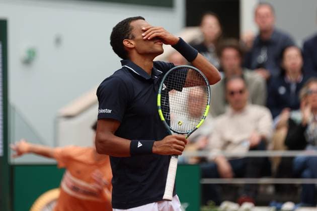 ROLAND GARROS PHOTOPQR LE PARISIEN Le Parisien Arnaud Journois ; PARIS ; 03 06 2026 ; Paris. Stade Roland Garros, le 3 juin 2026. Tennis. Internationaux de France de Roland Garros. Simple Messieurs Court Philippe Chatrier - 1 4 finale Felix Auger Aliassime vs Flavio Cobolli Photo Le Parisien Arnaud Journois PARIS France  Copyright: xPHOTOPQR LExPARISIEN MAXPPPxLexParisienx xArnaudxJournoisx 20260603LPA1646 20260603LPA1646