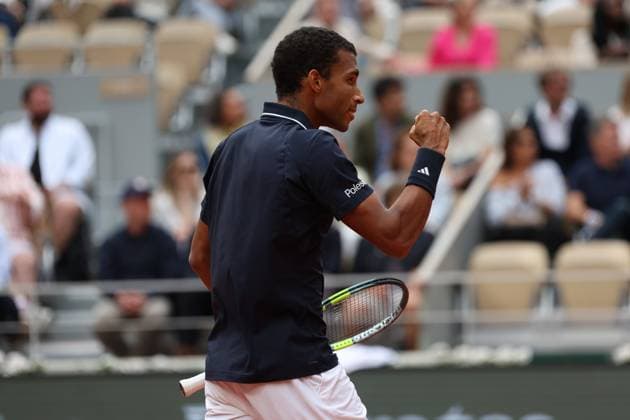 ROLAND GARROS PHOTOPQR LE PARISIEN Le Parisien Arnaud Journois ; PARIS ; 03 06 2026 ; Paris. Stade Roland Garros, le 3 juin 2026. Tennis. Internationaux de France de Roland Garros. Simple Messieurs Court Philippe Chatrier - 1 4 finale Felix Auger Aliassime vs Flavio Cobolli Photo Le Parisien Arnaud Journois PARIS France  Copyright: xPHOTOPQR LExPARISIEN MAXPPPxLexParisienx xArnaudxJournoisx 20260603LPA1647 20260603LPA1647