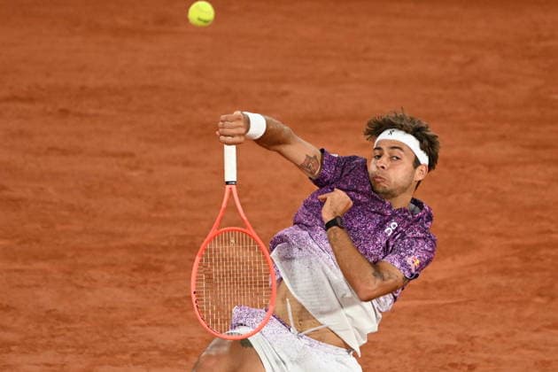 2026 French Open (Roland-Garros) - Day 11 PARIS, FRANCE - JUNE 3: Felix Auger-Aliassime (not seen) of Canada in action against Flavio Cobolli of Italy during Men s Singles quarter-final match on the eleventh day of the French Open at Philippe-Chatrier Court in Paris, France, on June 3, 2026. Burak Akbulut Anadolu Paris France. Editorial use only. Please get in touch for any other usage.  Copyright: x2026xAnadoluxBurakxAkbulutx