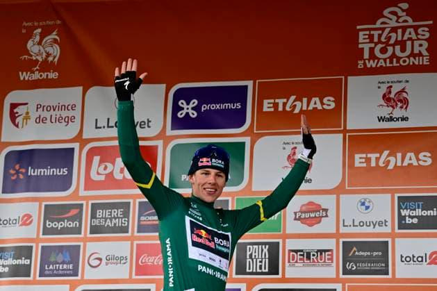 Tour de Wallonie 2026 Stage 3 VAUX-SUR-SÛRE, BELGIUM - JUNE 03 : Pithie Laurence (NZL) of Red Bull BORA Hansgrohe pictured during the podium ceremony of stage 3 of the 47th edition of Ethias Tour de Wallonie an UCI ProSeries 2.Pro cycling road race stage for Men Elite of 176.9 km with start in Habay and finish in Vaux-sur-Sûre on June 3, 2026 in Vaux-sur-Sûre, Belgium, 03 06 2026 ( Motordriver Pieter Van Herzele - Vaux-sur-Sûre Belgium  Copyright: xSesx