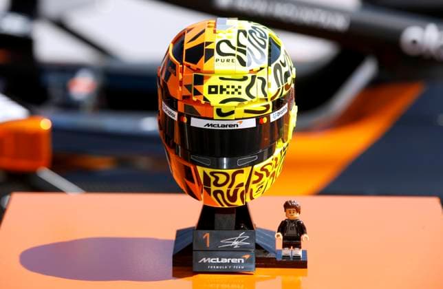 Formel 1, GP Monaco in Monte Carlo CASQUES LEGO PILOTES MCLAREN PHOTOPQR NICE MATIN Jean François Ottonello ; Monaco ; 03 06 2026 ; Les pilotes F1 McLaren Lando Norris et Oscar Piastri presentent leur casque LEGO pour le 1000e Grand Prix de l ecurie McLaren lors du Grand Prix de Monaco Monaco, june 3rd 2026 Atmosphere before Monaco GP Monaco France  Copyright: xPHOTOPQR NICExMATIN MAXPPPxJeanxFrançoisxOttonellox 20260603NIM1690 20260603NIM1690