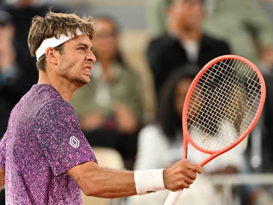 2026 French Open (Roland-Garros) - Day 11 PARIS, FRANCE - JUNE 3: Flavio Cobolli of Italy in action against Felix Auger-Aliassime (not seen) of Canada during Men s Singles quarter-final match on the eleventh day of the French Open at Philippe-Chatrier Court in Paris, France, on June 3, 2026. Mustafa Yalcin Anadolu Paris France. Editorial use only. Please get in touch for any other usage.  Copyright: x2026xAnadoluxMustafaxYalcinx