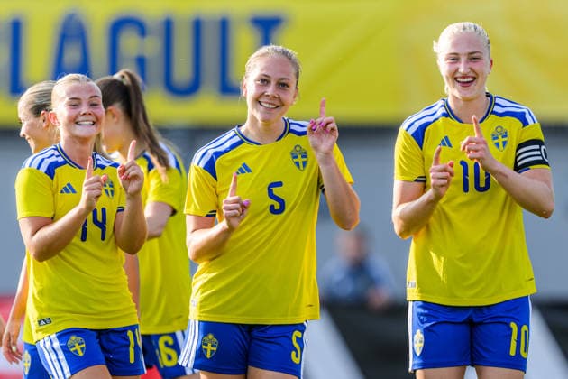 260603 Matilda NildÃ n, Alice Bergström and Wilma Leidhammar of Sweden celebrate 1 0 during the U23 womenÂ s international friendly football match between Sweden and Norway on June 3, 2026 in Kalmar Photo Suvad Mrkonjic BILDBYRAN COP 170 SM0467 fotboll football soccer fotball u23 under 23 sverige sweden norge norway dam bbeng jubel  Copyright: SUVADxMRKONJIC BB260603SM087