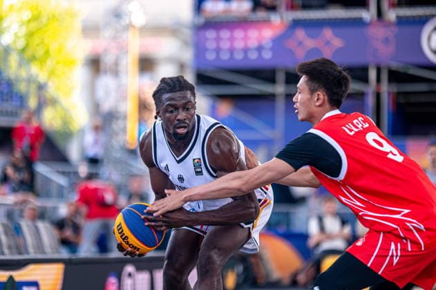 Basketball, FIBA 3x3 WM in Warschau, Männer, Deutschland - China #2 Warszawa 03.06.2026. 3x3 Basketball World Cup Day 3 in Warsaw, Poland. Germany - China match --- Mistrzostwa Swiata w koszykowce 3x3 Dzien 3 w Warszawie. Mecz Niemcy - Chiny Persons Shown : Denzel Agyeman Pengcheng Lu Fot. Kai Taller Arena Akcji NEWSPIX.PL --- newspix.pl 