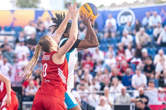Basketball, FIBA 3x3 WM in Warschau, Frauen, Polen - Aserbaidschan Warszawa 03.06.2026. 3x3 Basketball World Cup Day 3 in Warsaw, Poland. Poland - Azerbaijan match --- Mistrzostwa Swiata w koszykowce 3x3 Dzien 3 w Warszawie. Mecz Polska - Azerbejdzan Persons Shown : Aleksandra Ziemborska Brianna Fraser Fot. Kai Taller Arena Akcji NEWSPIX.PL --- newspix.pl 