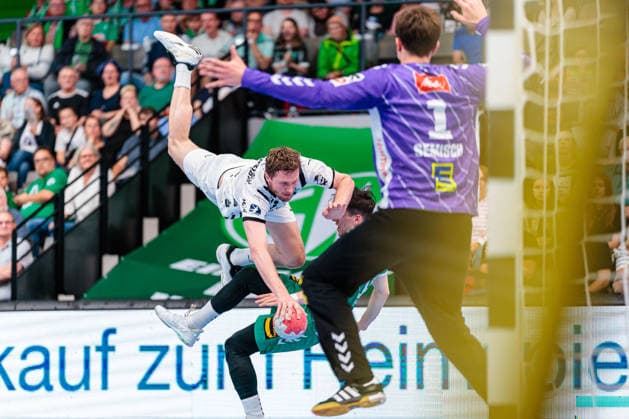 L R Magnus Landin Jacobsen THW Kiel, 07 , Jakub Sterba GWD Minden, 19 , Malte Semisch GWD Minden, 01 GER, GWD Minden vs THW Kiel, Handball, 1 Bundesliga, 33 Matchday, Season 2025 2026, 03 06 2026 GER, GWD Minden vs THW Kiel, Handball, 1 Bundesliga, 33 Matchday, Season 2025 2026, 03 06 2026 Minden Copyright: xEibner-Pressefoto JanxRollingerx EP_JSK