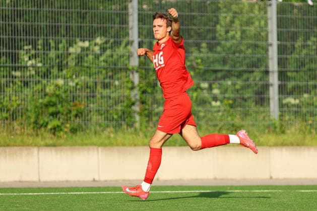 11 Toralf Hense Eimsbütteler TV celebrates his goal for 2 0 Football I Men I Promotion round to Regionalliga Nord I Season 2025 2026 I 2 Match I Eimsbütteler TV SV Todesfelde I 03 06 2026 I Hoheluft stadium