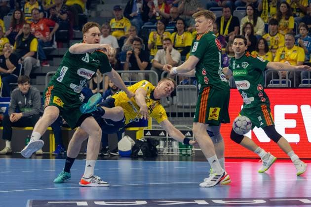 Haukur Thrastarson (25, Löwen) zieht ab