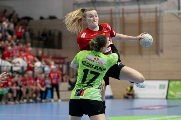Handball Bundesliga Women,HBF, Season 2025 2026 Relegation SV Union Halle Neustadt vs Spreefüchse Berlin Halle, Germany 03 June 2026 In the picture from left Angela Cappellaro Berlin and Cara Reuthal Halle Halle Saale SWH Arena Sachsen Anhalt Germany