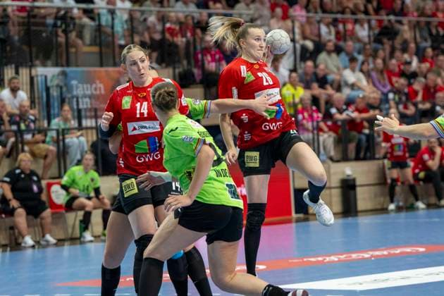 Handball Bundesliga Women,HBF, Season 2025 2026 Relegation SV Union Halle Neustadt vs Spreefüchse Berlin Halle, Germany 03 June 2026 In the picture from left Tina Wagenlader Halle , Nomi in de Braekt Berlin and Cara Reuthal Halle Halle Saale SWH Arena Sachsen Anhalt Germany