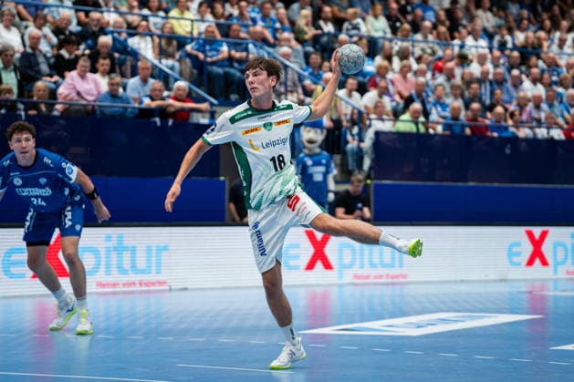 TBV Lemgo Lippe GER vs SC DHfK Leipzig GER , Handball, Daikin Handball Bundesliga, 33 Matchday, 3 6 2026, Season 2025 2026, Lemgo Stafan Peter SC DHfK Leipzig, 18 on a 7 meter throw Lemgo Phoenix Contact Arena Germany
