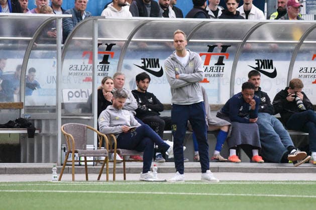 Soccer I Men I Season 2025 2026 I Promotion round Regionalliga Nord I 2 Matchday I Eimsbütteler TV SV Todesfelde I 03 06 2026 Björn Sörensen SVT, Head Coach , next to him sits Dirk Hellmann SVT, Co-Coach For editorial use only Hamburg Stadion Hoheluft, Lokstedter Steindamm 87 Hamburg Germany Copyright: xLobeca RobertoxSeidelx