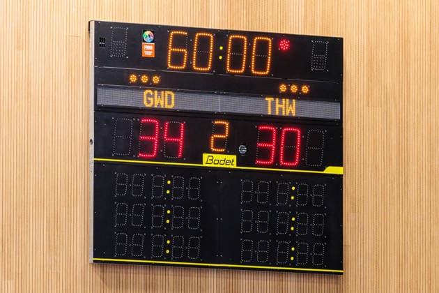 The final score of 34 30 is displayed on a scoreboard GER, GWD Minden vs THW Kiel, Handball, 1 Bundesliga, Matchday 33, Season 2025 2026, 03 06 2026 GER, GWD Minden vs THW Kiel, Handball, 1 Bundesliga, Matchday 33, Season 2025 2026, 03 06 2026 Minden Copyright: xEibner-Pressefoto JanxRollingerx EP_JSK