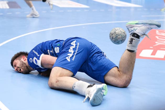 2026 06 03, xkwix, Handball, HBL, TBV Lemgo Lippe SC DHfK Leipzig, PHOENIX CONTACT arena, 33 Matchday, Season 2025 2026 Tim Suton TBV Lemgo Lippe 23 lies screaming on the ground Photo xKamilxWilkowskixPressefotoKochx Nordrhein Westfalen Germany