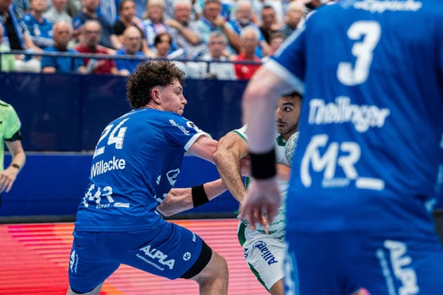 TBV Lemgo Lippe GER vs SC DHfK Leipzig GER , Handball, Daikin Handball Bundesliga, 33 Matchday, 3 6 2026, Season 2025 2026, Lemgo Joel Willecke TBV Lemgo Lippe, 24 in duel with Ahmed Khairi Nasralla SC DHfK Leipzig, 17 Lemgo Phoenix Contact Arena Germany