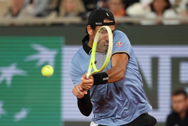 ROLAND GARROS 2026 Thierry Larret MAXPPP - PARIS (75) 03 06 2026 Thierry Larret Maxppp. Tennis. Roland Garros 2026. Internationaux de France de tennis. Stade Roland Garros, Paris (75). Le 3 Juin. Court Philippe CHATRIER : Matteo BERRETINI (ITA) vs Matteo ARNALDI (ITA). PARIS (75) STADE ROLAND GARROS PARIS ILE DE FRANCE FRANCE  Copyright: xMAXPPPxThierryxLarretx TLR202606032082 TLR202606032082