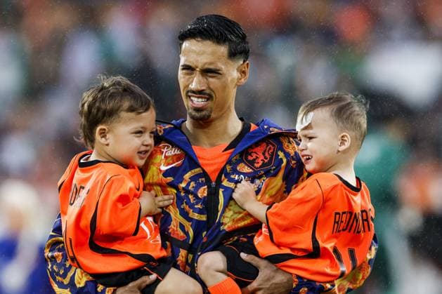 Fußball, Testspiel, Niederlande - Algerien ROTTERDAM - Tijjani Reijnders of the Netherlands with his children prior to the friendly international match, Länderspiel, Nationalmannschaft between the Netherlands and Algeria at Feyenoord stadium De Kuip on June 3, 2026, in Rotterdam, the Netherlands. The Dutch national team, Nationalteam is preparing for the 2026 World Cup. MAURICE VAN STEEN ANP International Friendly, Länderspiel, Nationalmannschaft 2026 xVIxANPxSportx xxANPxIVx 560011964 originalFilename: 560011964.jpg
