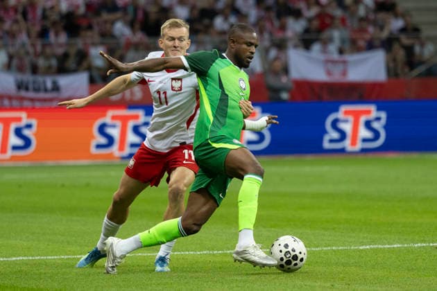 Fußball, Testspiel, Polen - Nigeria Poland - Nigeria 03.06.2026 football, Warsaw, PGE National Stadium, FIFA , friendly international game match Poland - Nigeria ( mecz towarzyski, pilka nozna, Polska - Nigeria ) image shows: Karol Swiderski (L) Frank Onyeka (R) photo Katarzyna Plewczynska Fotostyk Copyright: xKatarzynaxPlewczynskax 20260603FCTKPKAPL7179