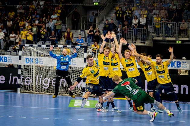03 06 2026, xdaymx, Handball Daikin HBL, Rhein Neckar Loewen TSV Hannover Burgdorf last match action in the 60 minute free throw not converted by Vilhelm Poulsen TSV Hannover Burgdorf DFL DFB REGULATIONS PROHIBIT ANY USE OF PHOTOGRAPHS as IMAGE SEQUENCES and or QUASI VIDEO Mannheim
