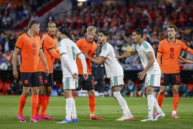 Fußball, Testspiel, Niederlande - Algerien #2 ROTTERDAM - (lr) Micky van de Ven of the Netherlands, Virgil van Dijk of the Netherlands, Ramiz Zerrouki of Algeria, Jan Paul van Hecke of the Netherlands, Zineddine BelaÃ¯d of Algeria, AÃ¯ssa Mandi of Algeria and Mats Wieffer of the Netherlands during the friendly international match, Länderspiel, Nationalmannschaft between the Netherlands and Algeria at Feyenoord stadium De Kuip on June 3, 2026 in Rotterdam, the Netherlands. The Dutch national team, Nationalteam is preparing for the 2026 FIFA World Cup, WM, Weltmeisterschaft, Fussball BAS CZERWINSKI ANP International Friendly, Länderspiel, Nationalmannschaft 2026 xVIxANPxSportx xxANPxIVx 560012956 originalFilename: 560012956.jpg