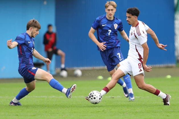 Fußball, U21, Testspiel, Kroatien - Katar Croatia, Zagreb, 030626. Rudes Stadium. Friendly match of the U21, U 21 national teams: Croatia - Qatar. In the photo: Moath Ibrahim Taha. Photo: Ranko Suvar CROPIX Zagreb Croatia Copyright: xxRankoxSuvarx hrvatska_katar18-030626