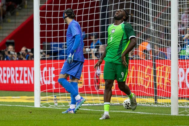 Fußball, Testspiel, Polen - Nigeria #2 Poland - Nigeria 03.06.2026 football, Warsaw, PGE National Stadium, FIFA , friendly international game match Poland - Nigeria ( mecz towarzyski, pilka nozna, Polska - Nigeria ) image shows: Kamil Grabara (L) Terem Moffi (R) reac after goal photo Katarzyna Plewczynska Fotostyk Copyright: xKatarzynaxPlewczynskax 20260603FCTKPKAPL7378
