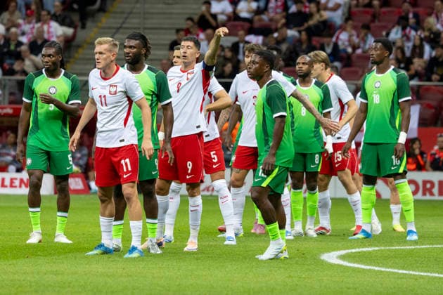 Fußball, Testspiel, Polen - Nigeria #3 Poland - Nigeria 03.06.2026 football, Warsaw, PGE National Stadium, FIFA , friendly international game match Poland - Nigeria ( mecz towarzyski, pilka nozna, Polska - Nigeria ) image shows: Igoh Ogbu (L) Karol Swiderski (2L) Robert Lewandowski (9) photo Katarzyna Plewczynska Fotostyk Copyright: xKatarzynaxPlewczynskax 20260603FCTKPKAPL7231