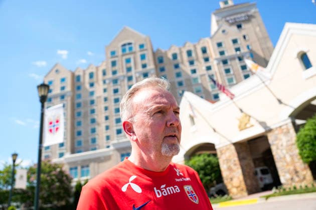 World Cup 2026 Greensboro , USA 20260603 Norway s sports project manager for the 2026 World Cup, Truls Daehli, meets the press outside the players hotel Grandover Resort in Greensboro Photo Fredrik Varfjell NTB Greensboro United States EDITORIAL USE ONLY RESTRICTED USE FOR BETTING COMPANIES  Copyright: xFredrikxVarfjellx xNTBx