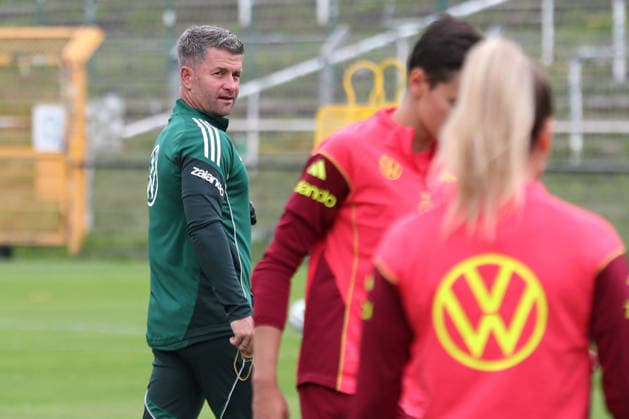 DFB U23 womens national team Germany training, 03 06 26 Head coach Michael Urbansky Soccer, DFB U23 womens national team Germany trains on 03 06 26 at Alfred Kunze Sportpark Leipzig Leutzsch Copyright: xBEAUTIFULxSPORTS JanxKaeferx