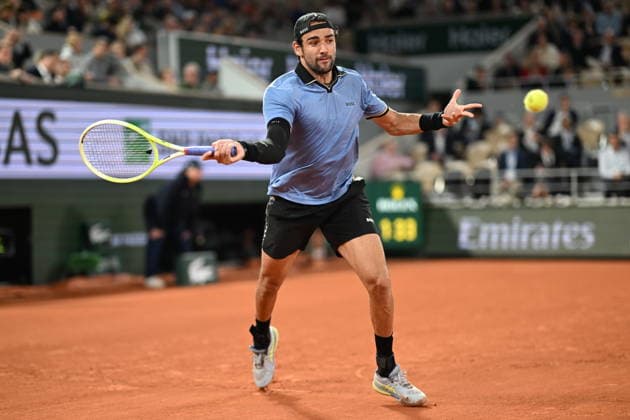 2026 French Open (Roland-Garros) - Day 11 PARIS, FRANCE - JUNE 03: Matteo Arnaldi (not seen) of Italy in action against Matteo Berrettini of Italy during the Men s Singles quarter-final match on Day Eleven of the 2026 French Open at Roland Garros on June 03, 2026 in Paris, France. Burak Akbulut Anadolu Tennis France. Editorial use only. Please get in touch for any other usage.  Copyright: x2026xAnadoluxBurakxAkbulutx