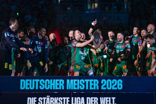 Germany HBL DAIKIN Handball Bundesliga 2025 2026, 33 Matchday SC Magdeburg vs VfL Gummersbach GETEC Arena Magdeburg Omar Ingi Magnusson SC Magdeburg, 14 Championship ceremony, cup, trophy, celebration, jubilation, emotions Copyright: xTomxLauruschkatx